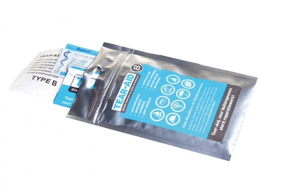 McNett Tear-Aid B Reparatie 1 McNett Tear-Aid B Reparatie